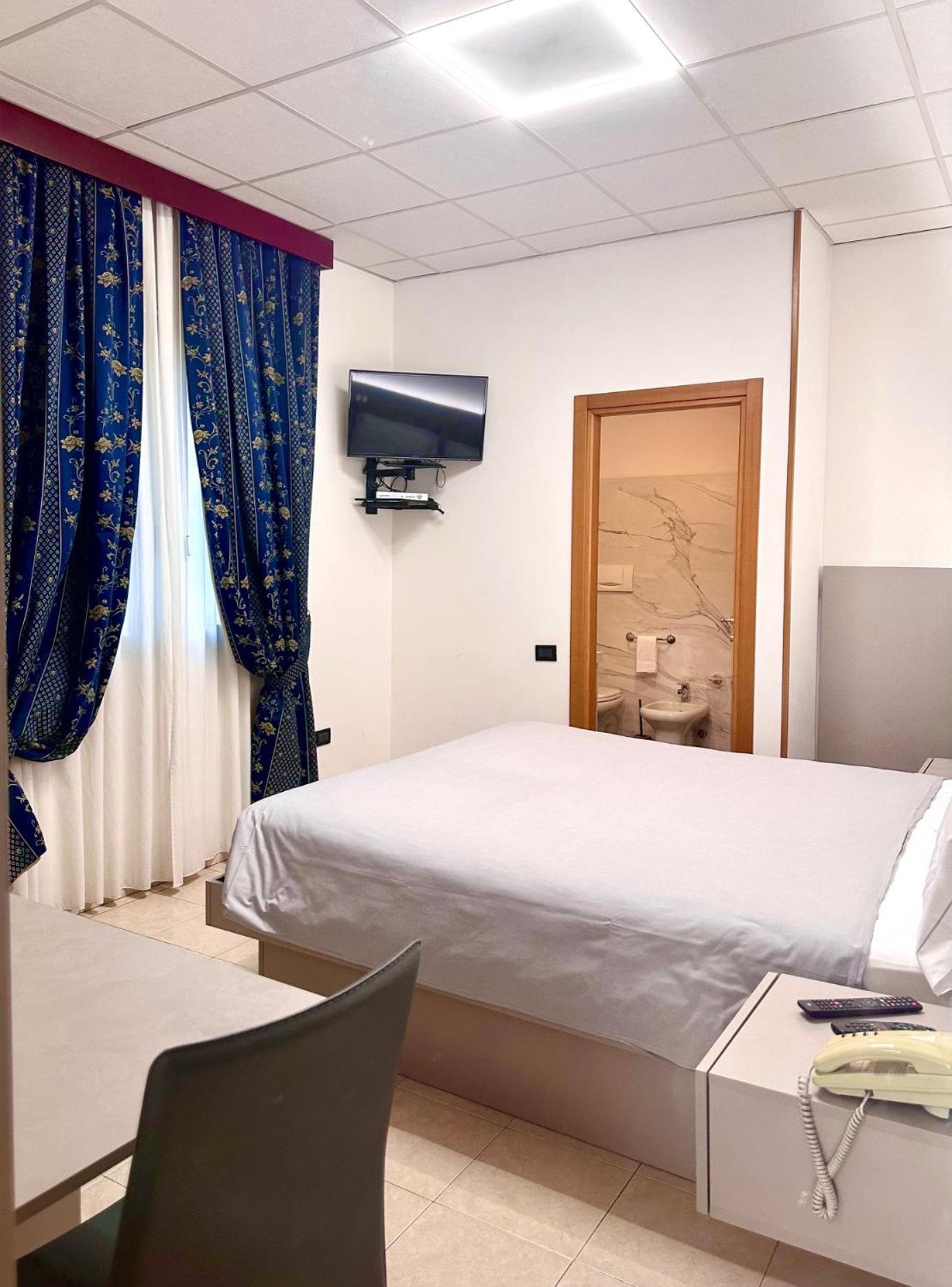 Hotel Leonardo 3*