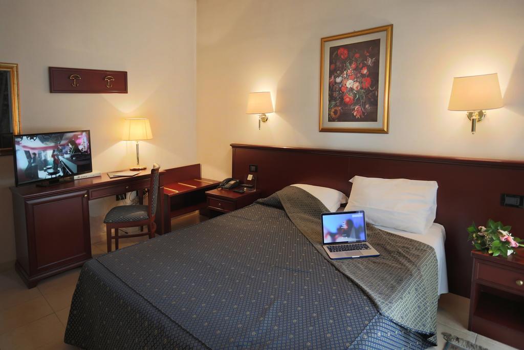 Hotel Leonardo